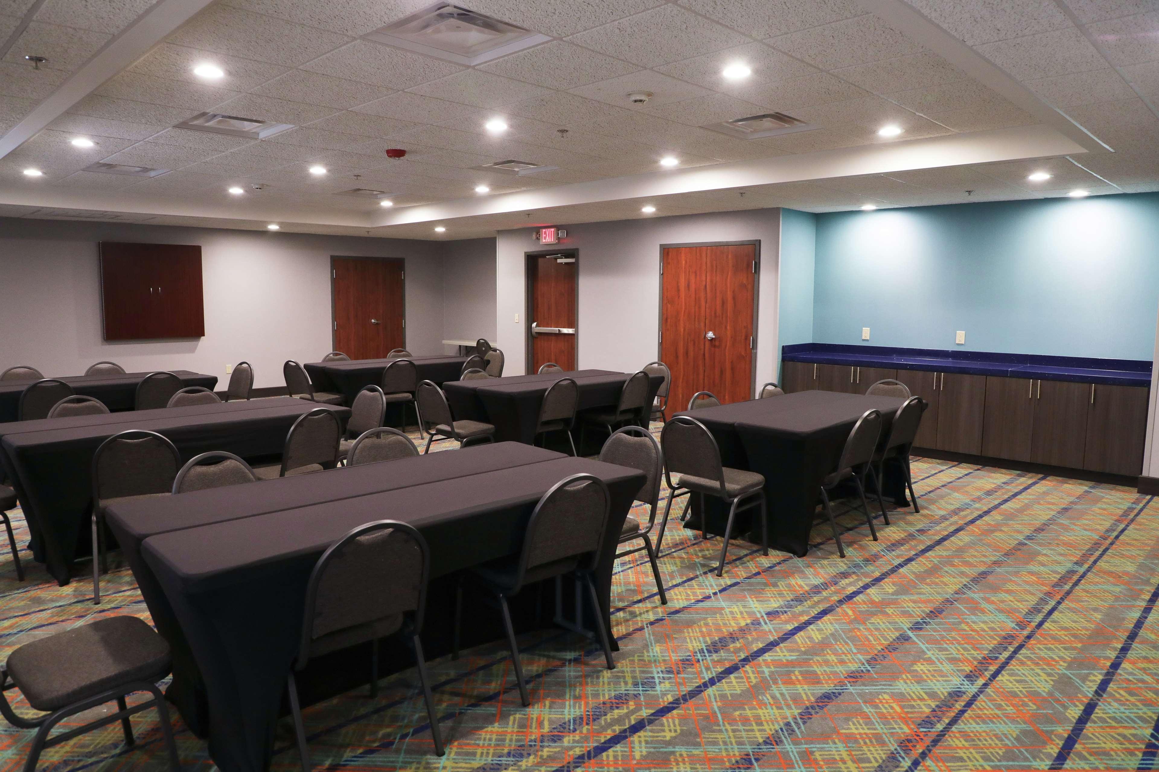 Hampton Inn Маскогі Екстер'єр фото