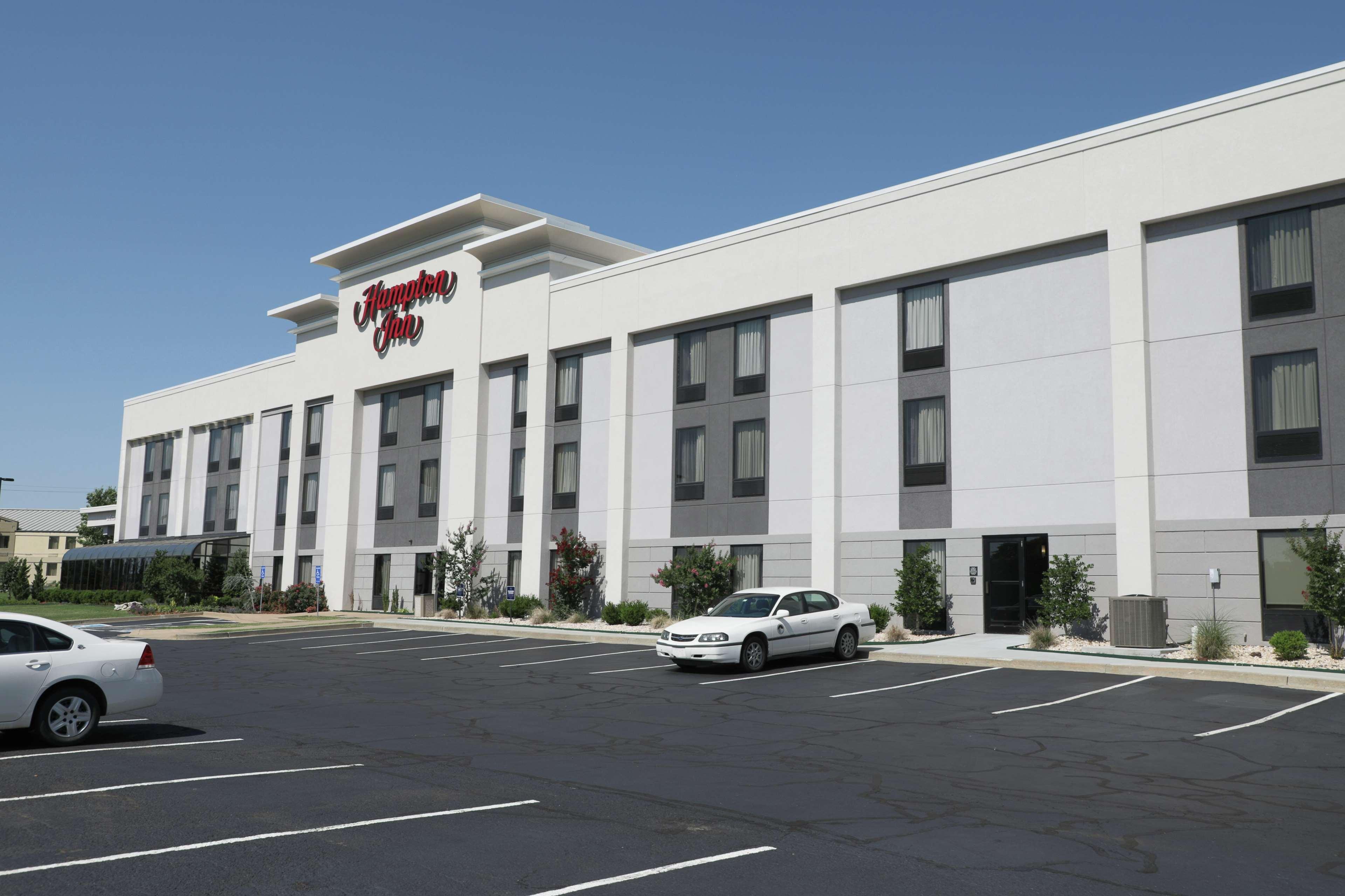 Hampton Inn Маскогі Екстер'єр фото