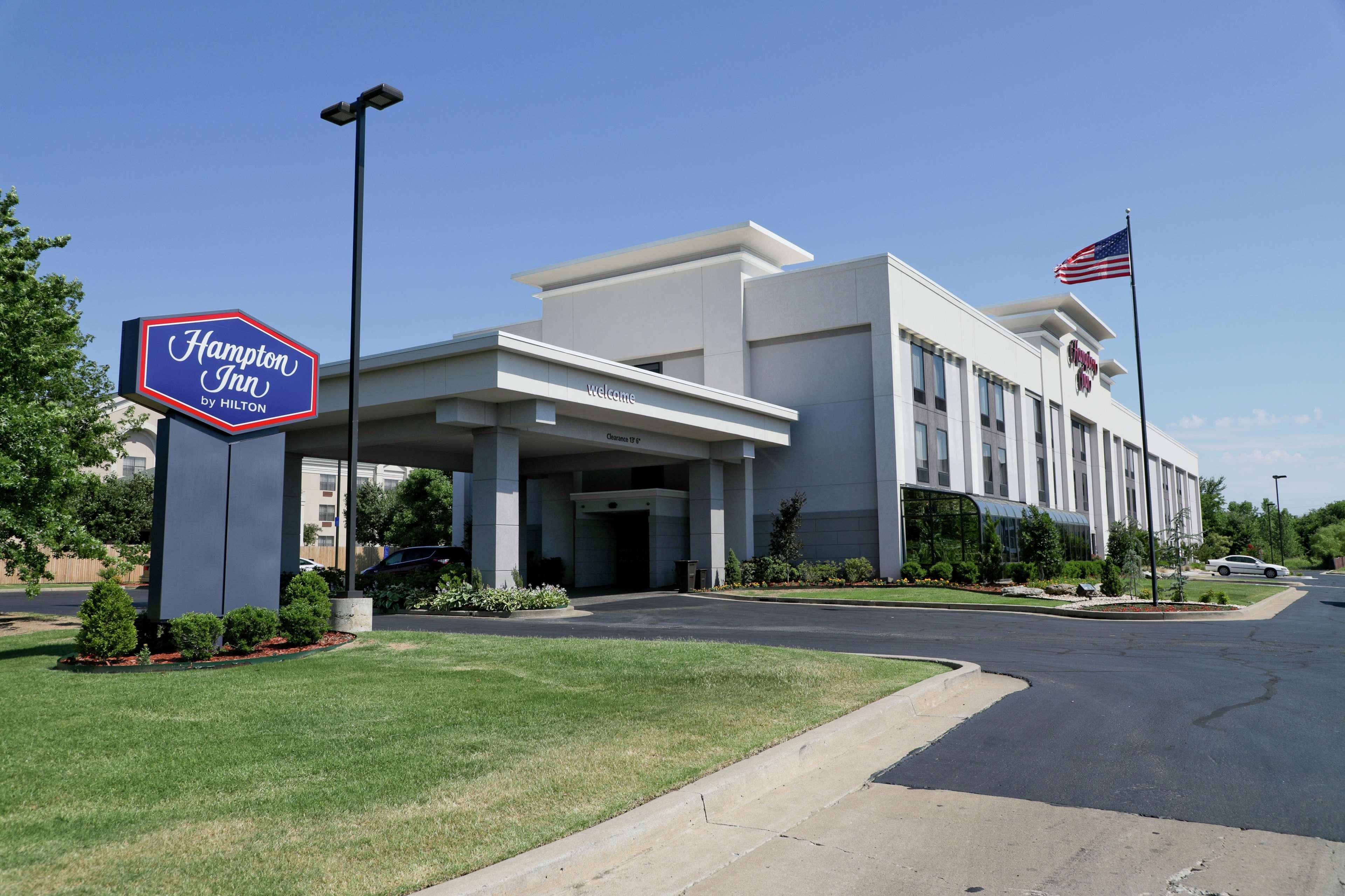 Hampton Inn Маскогі Екстер'єр фото