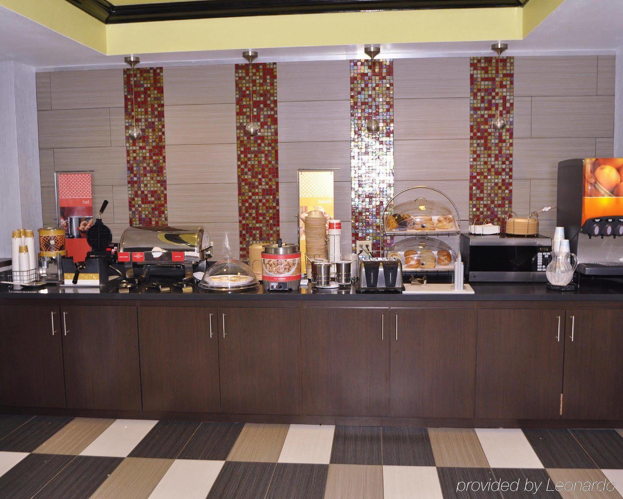 Hampton Inn Маскогі Екстер'єр фото