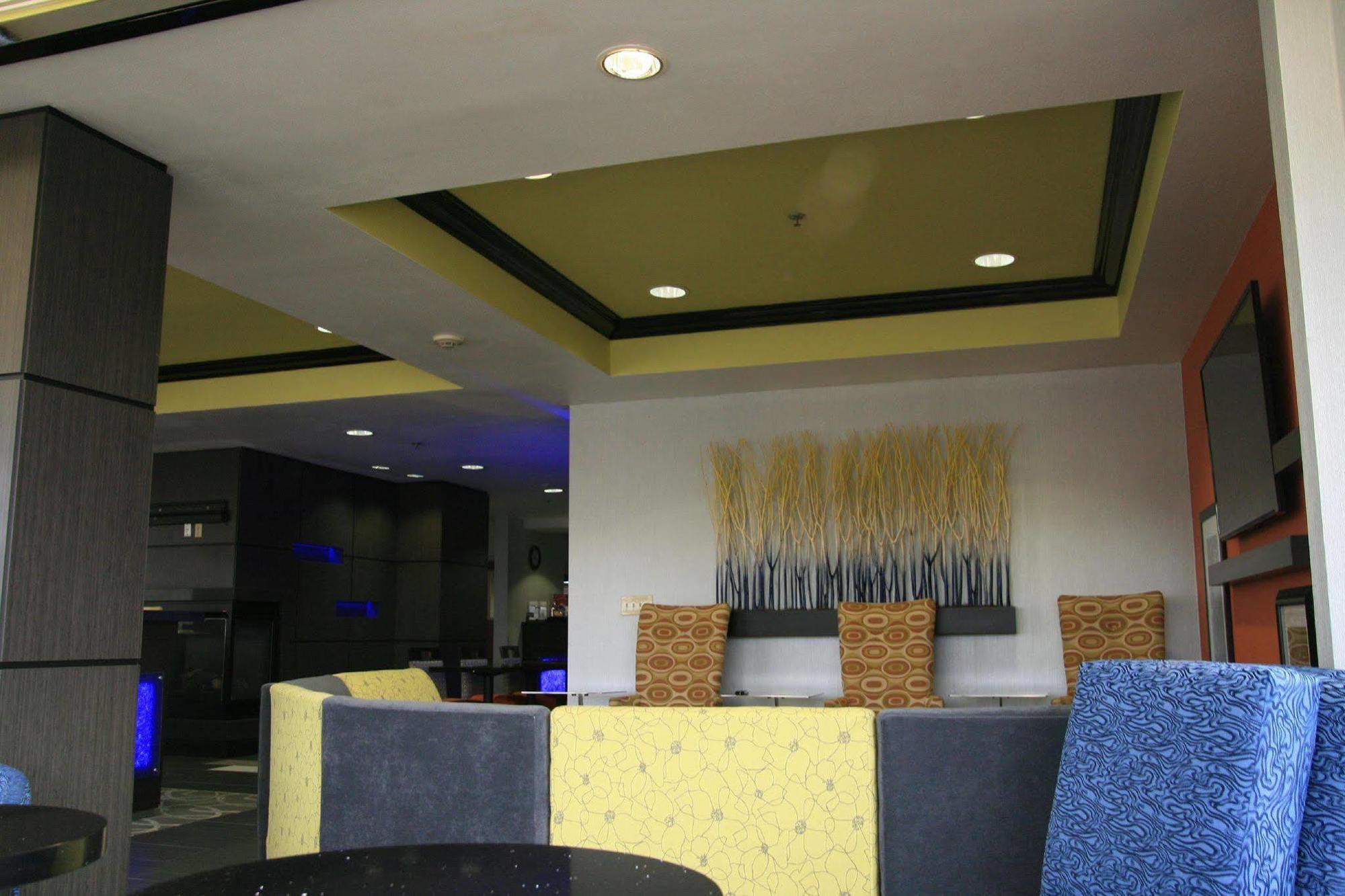 Hampton Inn Маскогі Екстер'єр фото