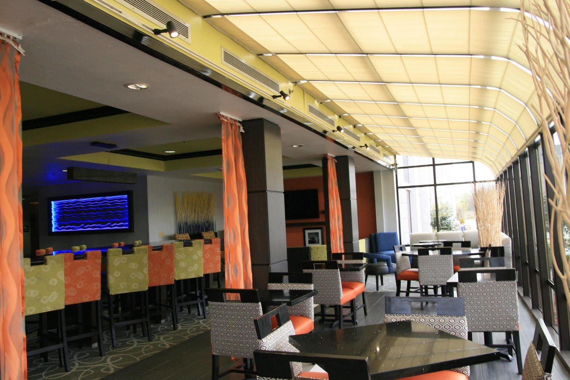 Hampton Inn Маскогі Екстер'єр фото