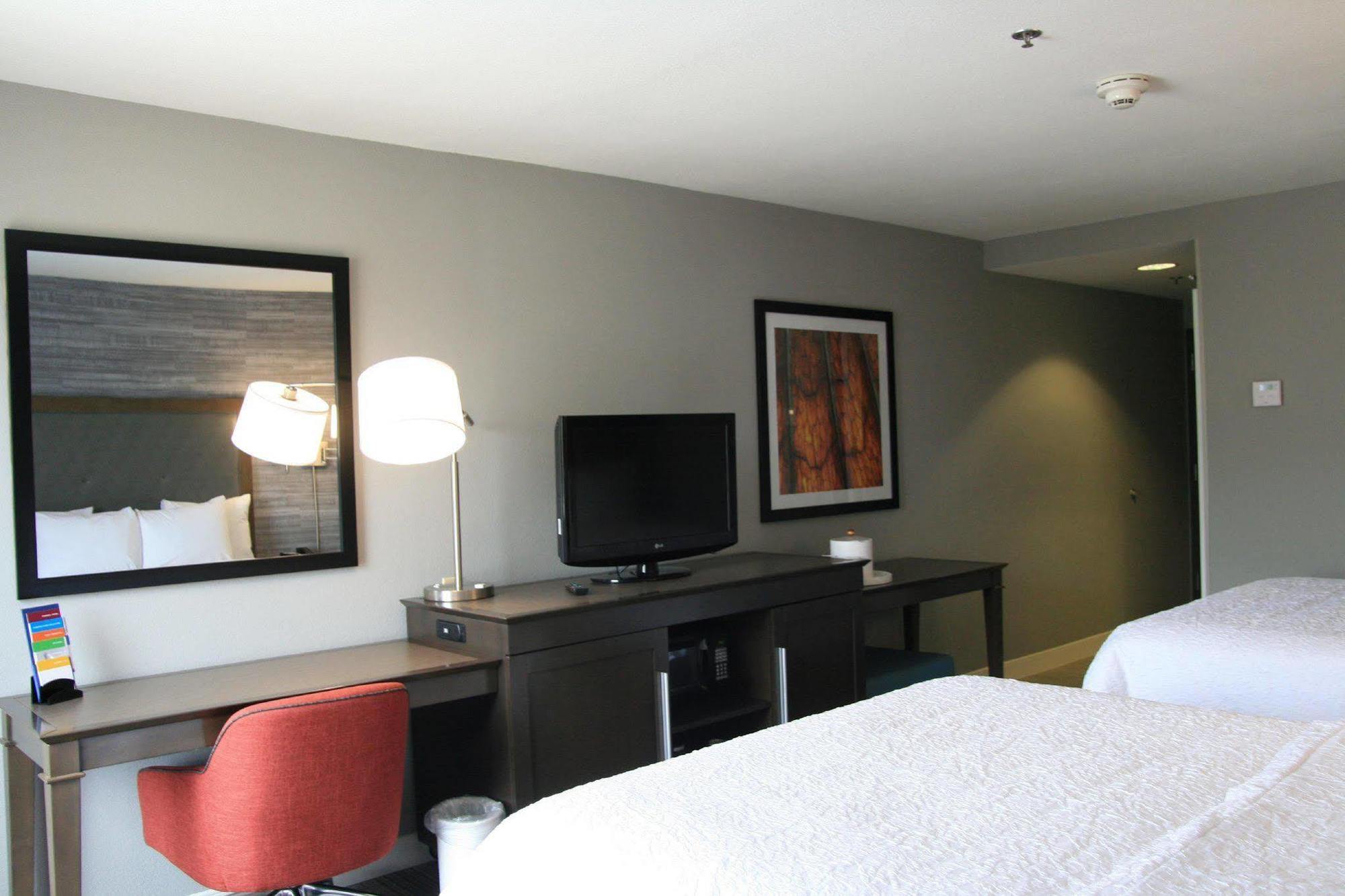 Hampton Inn Маскогі Екстер'єр фото
