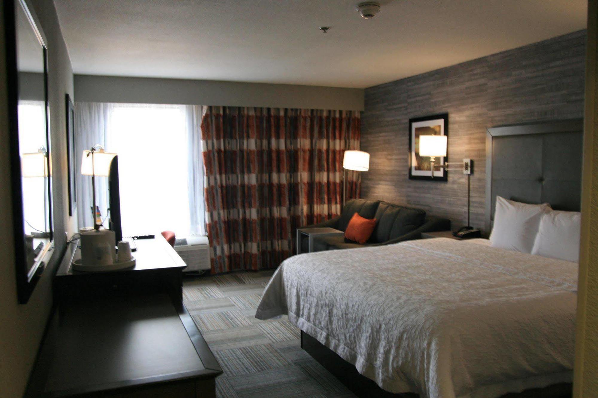 Hampton Inn Маскогі Екстер'єр фото